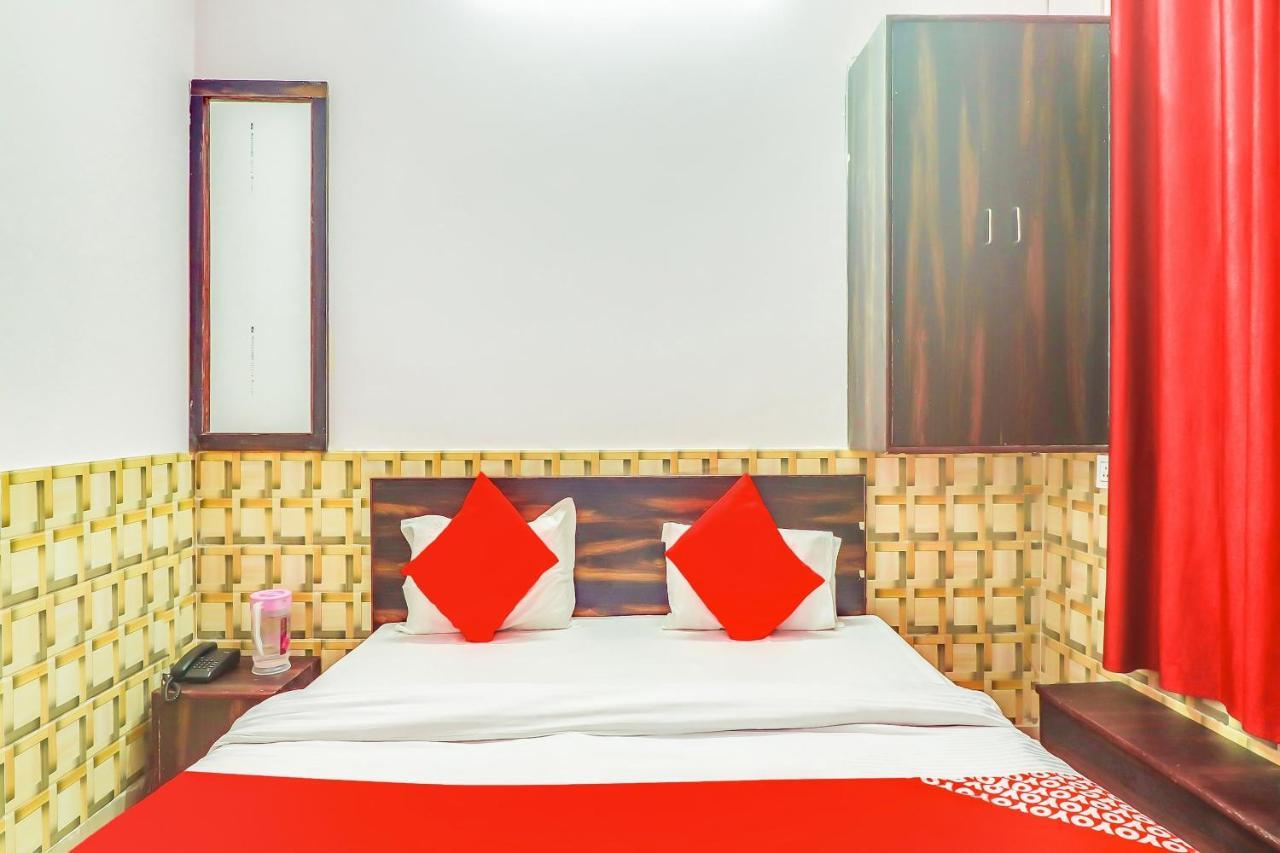 Super Collection O Dolphin Hotel Лакнау Екстериор снимка
