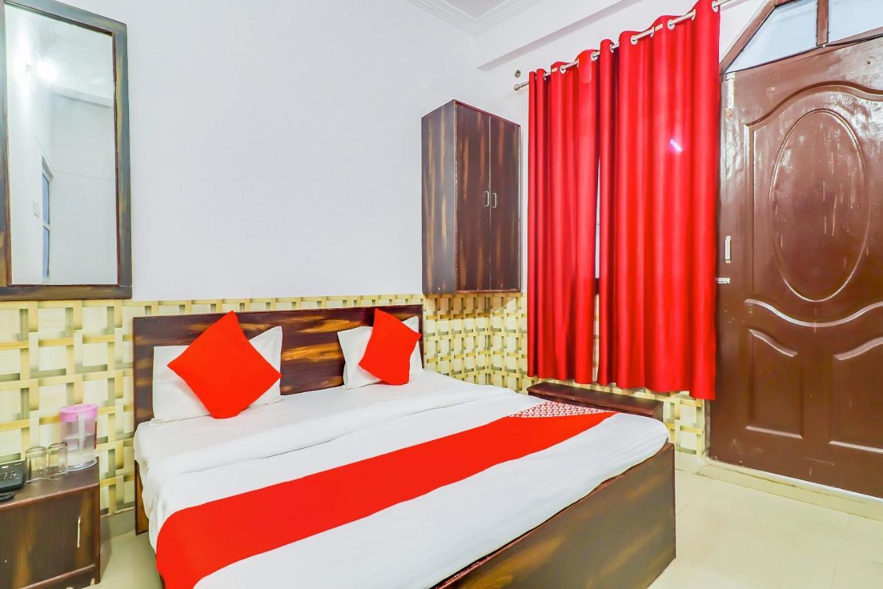 Super Collection O Dolphin Hotel Лакнау Екстериор снимка