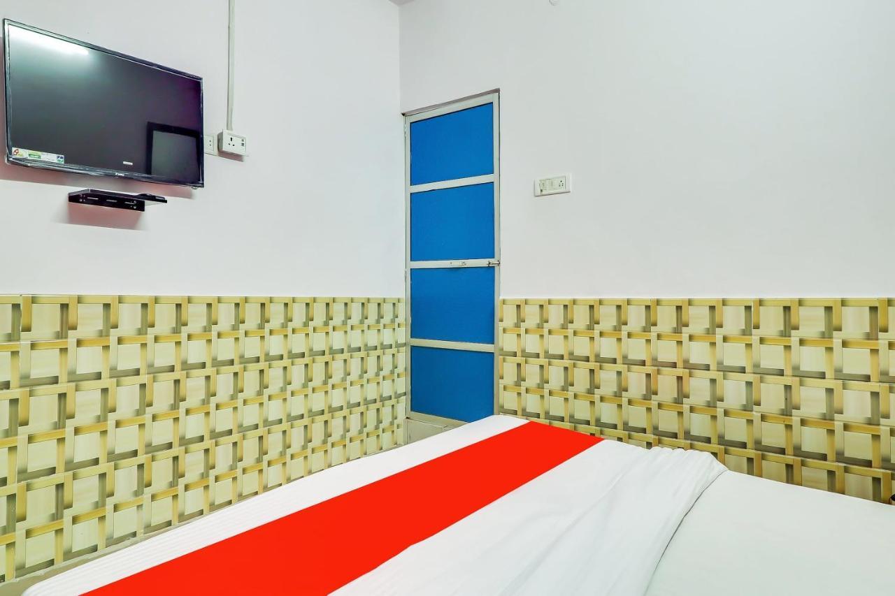 Super Collection O Dolphin Hotel Лакнау Екстериор снимка