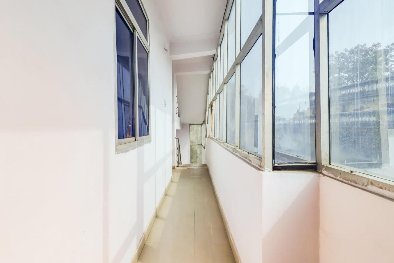 Hotel O Dolphin Лакнау Екстериор снимка