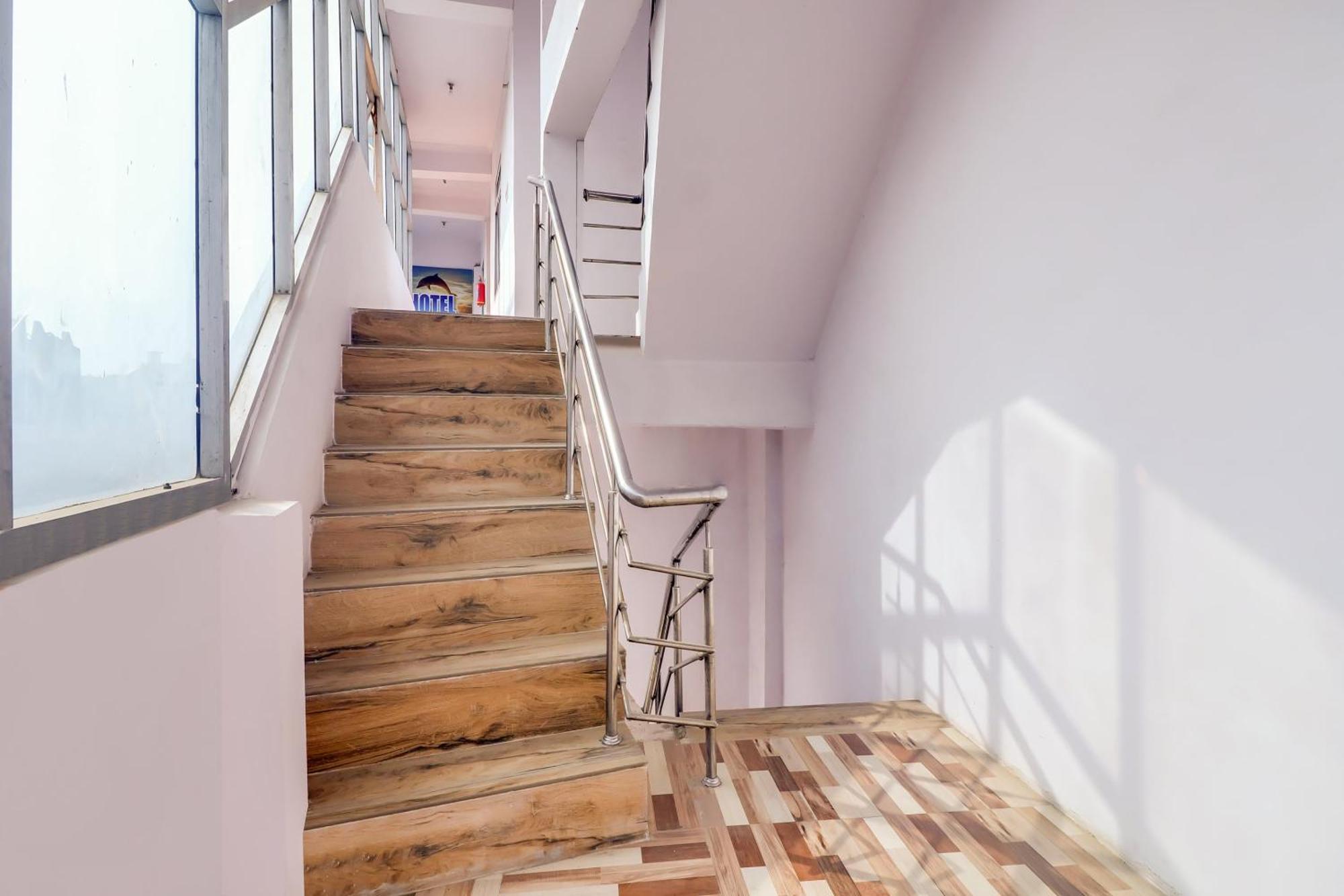 Hotel O Dolphin Лакнау Екстериор снимка