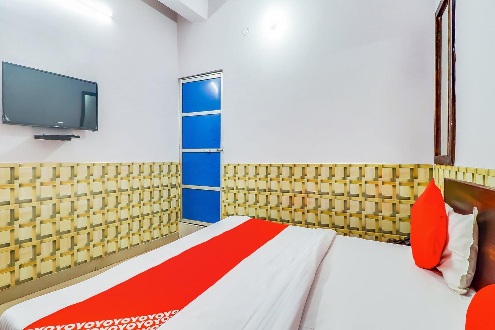 Super Collection O Dolphin Hotel Лакнау Екстериор снимка